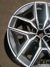Laden Sie das Bild in den Galerie-Viewer, 1x Alufelge 19 Zoll 8.5" 5x112 29ET Glanz Schwarz 5A324E2 BMW 5 Rim Wheel FEL8195238189mv