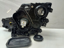 Laden Sie das Bild in den Galerie-Viewer, Frontscheinwerfer Mercedes-Benz A9608200739 Xenon Rechts Scheinwerfer Headlight