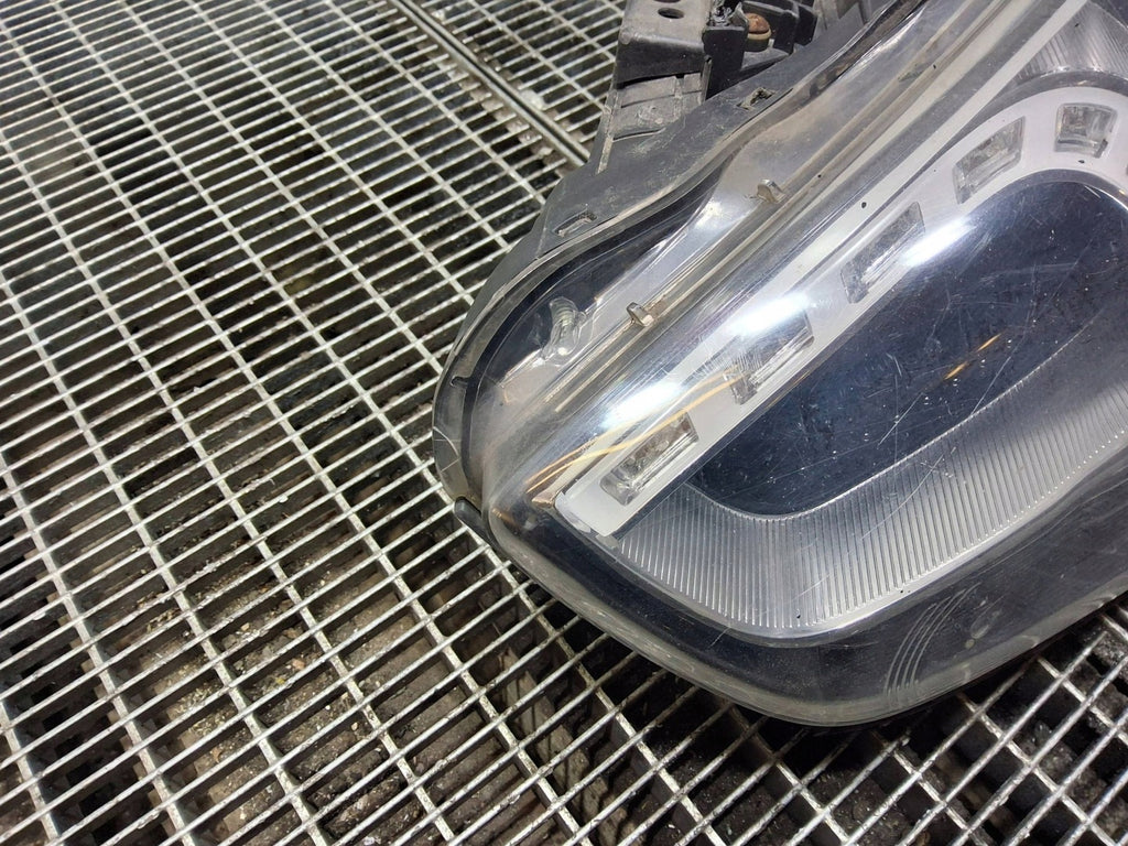 Frontscheinwerfer Hyundai I I40 SKE57278 Links Scheinwerfer Headlight SCH3930836778am