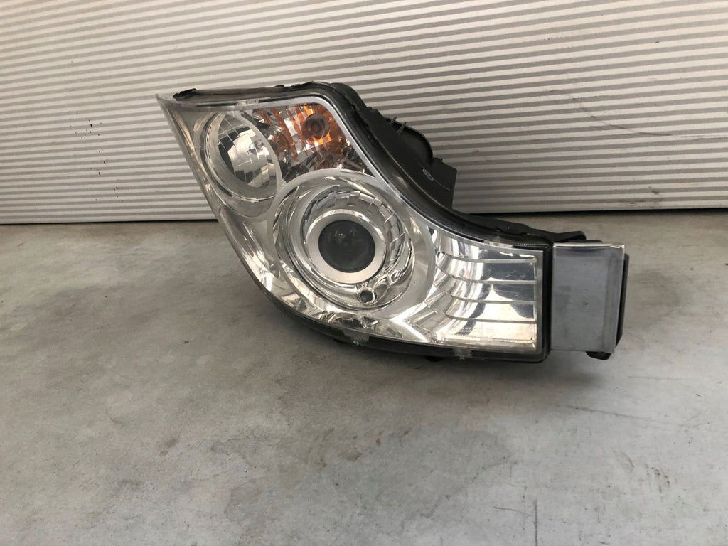 Frontscheinwerfer Mercedes-Benz A9608200739 Xenon Rechts Scheinwerfer Headlight