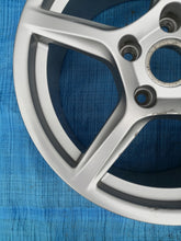Laden Sie das Bild in den Galerie-Viewer, 1x Alufelge 18 Zoll 8.0" 5x130 57ET Porsche Cayman Boxster 981 Rim Wheel FEL3800862426le