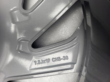 Load image into Gallery viewer, 1x Alufelge 19 Zoll 7.5" 5x108 38ET Glanz Graphit 9826722677 Citroën Ds4 Mg FEL4447198970yr