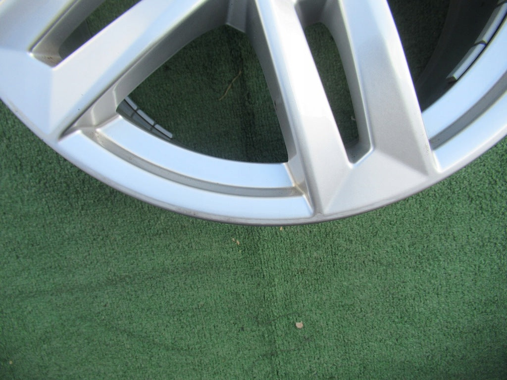 1x Alufelge 17 Zoll 7.0" 5x112 42ET Glanz Silber 8W0601025 Audi C7 A4 B9 FEL1665327296om