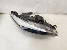 Laden Sie das Bild in den Galerie-Viewer, Frontscheinwerfer BMW 1 F21 F20 7229671 Ein Satz Scheinwerfer Headlight SCH5696238087vy