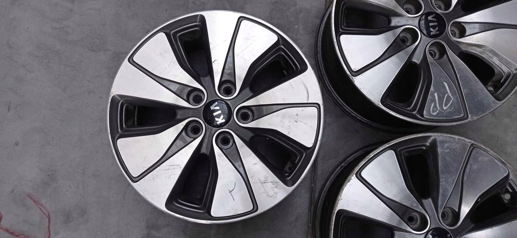 3x Alufelge 16 Zoll 6.5" 5x114.3 62910-A8110 Kia Optima Rim Wheel