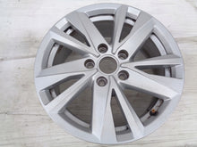 Laden Sie das Bild in den Galerie-Viewer, 1x Alufelge 16 Zoll 6.5" 5x112 48ET Glanz Silber 5TA601025Q VW Touran Rim Wheel FEL2450316348dq