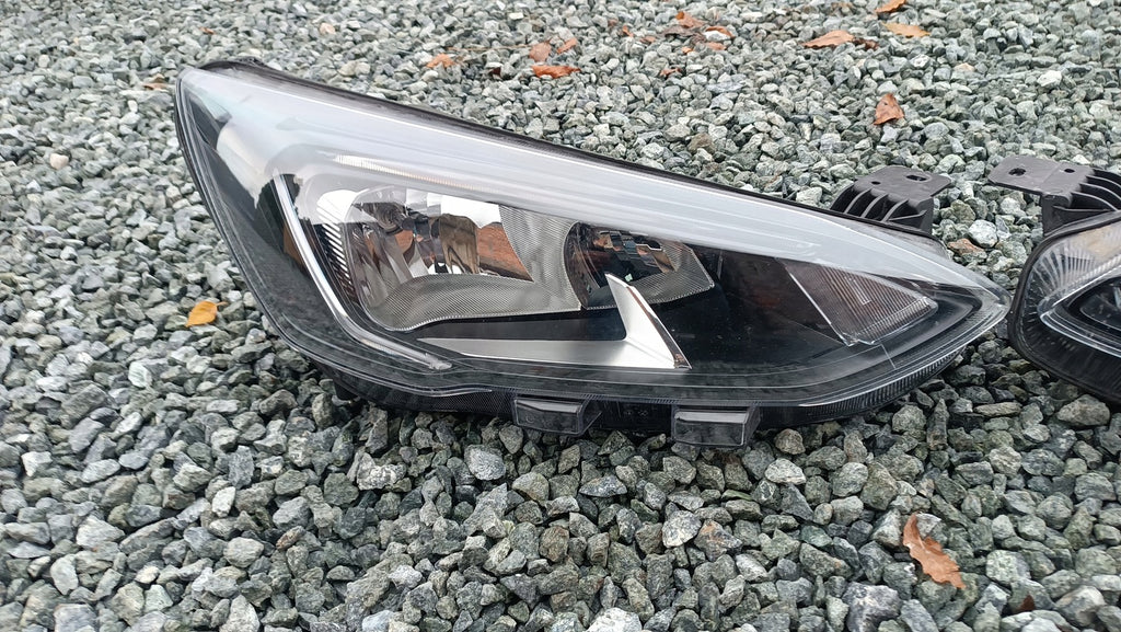 Frontscheinwerfer Ford Focus LED Ein Stück (Rechts oder Links) Headlight