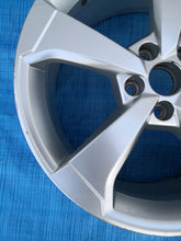 Load image into Gallery viewer, 1x Alufelge 19 Zoll 8.0&quot; 5x112 49ET Glanz Silber 8V0601025CE Audi A3 Rim Wheel