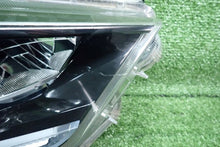 Load image into Gallery viewer, Frontscheinwerfer Toyota Yaris Rechts Scheinwerfer Headlight SCH9101763532gf