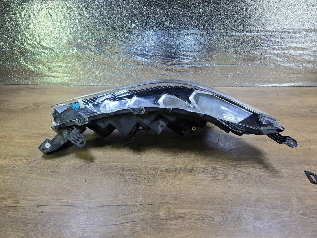 Frontscheinwerfer Toyota Corolla Rechts Scheinwerfer Headlight SCH7154683229vb