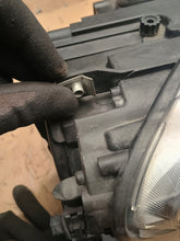 Laden Sie das Bild in den Galerie-Viewer, Frontscheinwerfer BMW 6 F12 7222084-17 Xenon Rechts Scheinwerfer Headlight SCH8754282788vw