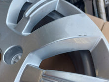 Load image into Gallery viewer, 1x Alufelge 16 Zoll 6.5" 4x100 40ET Glanz Silber 403000554R Renault Captur Clio FEL8225086147gv