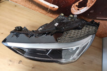 Laden Sie das Bild in den Galerie-Viewer, Frontscheinwerfer Audi Q3 83A941033 LED Links Scheinwerfer Headlight