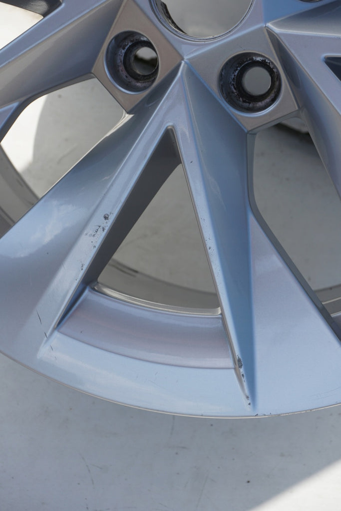 1x Alufelge 17 Zoll 7.0" 5x112 46ET Glanz Silber 5E3601025E Skoda Rim Wheel