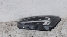 Laden Sie das Bild in den Galerie-Viewer, Frontscheinwerfer Ford Focus JX7B-13E015-CE Links Scheinwerfer Headlight