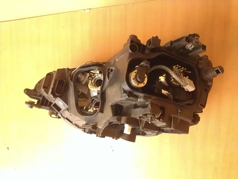 Frontscheinwerfer VW Golf Sportsvan 517951034A Xenon Rechts Headlight SCH5174511316pp