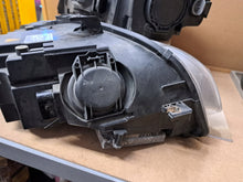 Laden Sie das Bild in den Galerie-Viewer, Frontscheinwerfer Audi A4 B7 8E0941003AM 8E0941004A Rechts oder Links SCH2839788017gr