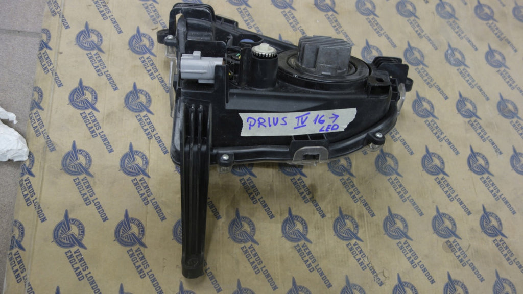 Frontscheinwerfer Toyota Prius 99226-91002 Links Scheinwerfer Headlight SCH1013335252ac