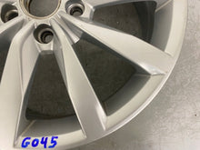 Laden Sie das Bild in den Galerie-Viewer, 1x Alufelge 17 Zoll 6.0" 5x112 48ET Glanz Silber 5G0601025K VW Golf Vii FEL1924467283ff