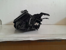 Laden Sie das Bild in den Galerie-Viewer, Frontscheinwerfer Opel Astra L 9858777280 Links Scheinwerfer Headlight SCH3909501957hk