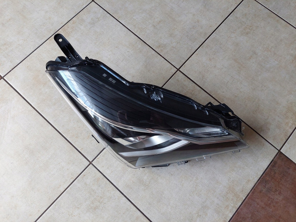 Frontscheinwerfer Toyota Yaris LED Ein Stück (Rechts oder Links) Headlight