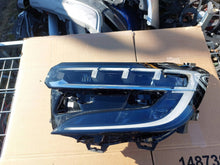 Laden Sie das Bild in den Galerie-Viewer, Frontscheinwerfer Renault 260609504R Links Scheinwerfer Headlight SCH9836311482wk