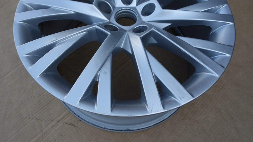1x Alufelge 18 Zoll 8.0" 5x112 44ET Glanz Silber 3V0601025AN Skoda Rim Wheel FEL7587499493kt
