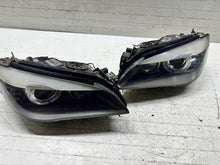 Laden Sie das Bild in den Galerie-Viewer, Frontscheinwerfer BMW 7 F01 F02 7182149 7182150 Xenon Ein Satz Headlight SCH2058605802rn