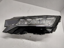 Laden Sie das Bild in den Galerie-Viewer, Frontscheinwerfer Skoda Octavia IV 5E4941009 LED Links Scheinwerfer Headlight SCH2666688859uy