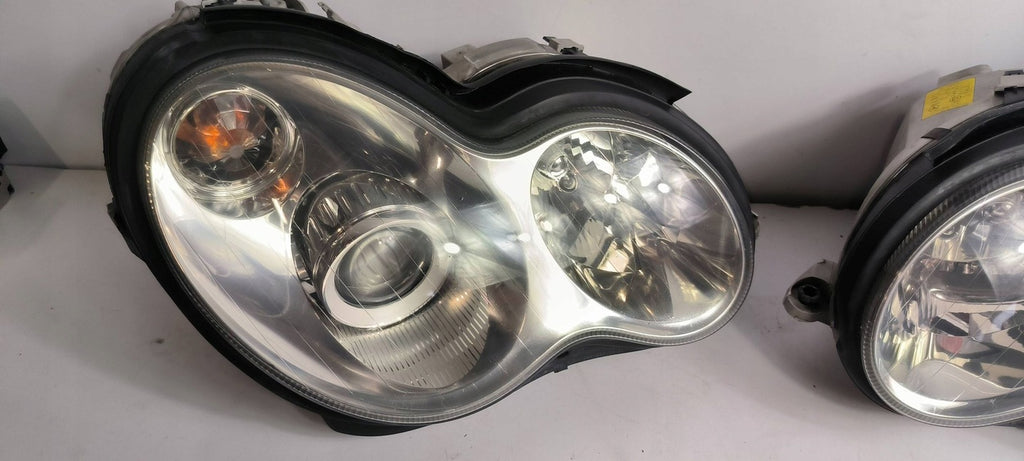 Frontscheinwerfer Mercedes-Benz W203 A2038203761 Xenon Ein Satz Headlight SCH5160641277kl