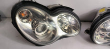 Laden Sie das Bild in den Galerie-Viewer, Frontscheinwerfer Mercedes-Benz W203 A2038203761 Xenon Ein Satz Headlight SCH5160641277kl