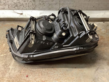 Laden Sie das Bild in den Galerie-Viewer, Frontscheinwerfer Volvo Xc90 30744007 Links Scheinwerfer Headlight SCH8731853330pu