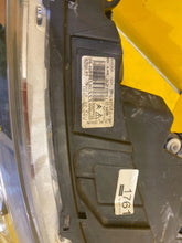 Laden Sie das Bild in den Galerie-Viewer, Frontscheinwerfer Citroën C5 89009411 89900037 Xenon Links Headlight SCH3535537604oa