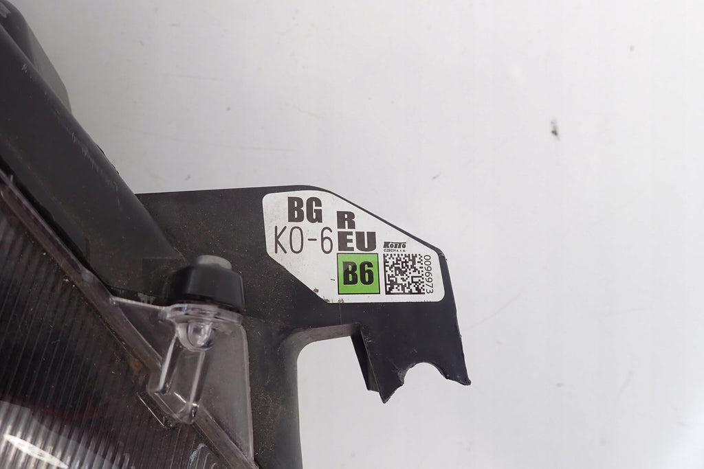 Frontscheinwerfer Toyota 4 Yaris LED Rechts Scheinwerfer Headlight