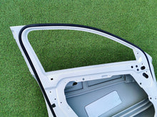 Load image into Gallery viewer, Tür Mercedes-Benz W177 A1777220900 Vorne Links Zum Streichen Door Porta Porte