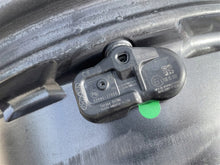 Load image into Gallery viewer, 1x Alufelge 17 Zoll 7.0&quot; 5x114.3 52910-J7400 Kia Ceed Rim Wheel