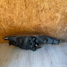 Load image into Gallery viewer, Frontscheinwerfer Toyota Yaris Ein Satz Scheinwerfer Headlight SCH4265423915jd