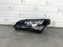 Laden Sie das Bild in den Galerie-Viewer, Frontscheinwerfer Skoda Superb III 3V1941015C Links Scheinwerfer Headlight