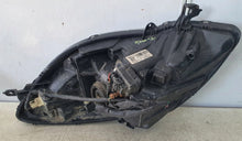 Laden Sie das Bild in den Galerie-Viewer, Frontscheinwerfer Toyota Yaris 81150-0D350 Links Scheinwerfer Headlight SCH9889622217gm