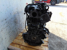 Laden Sie das Bild in den Galerie-Viewer, Motor Volvo V70 III D5244T 2.4 Diesel Engine Unkomplett MOT2210901888fg