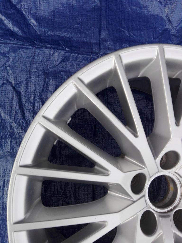 1x Alufelge 18 Zoll 8.5" 5x112 50ET Glanz Silber 8S0601025D Audi Tt Rim Wheel FEL4300621007nv
