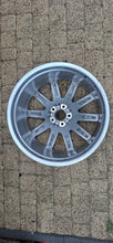 Load image into Gallery viewer, 1x Alufelge 20 Zoll 9.0" 5x112 33ET Glanz 4M0601025AE Audi Q7 Rim Wheel FEL9932931480et