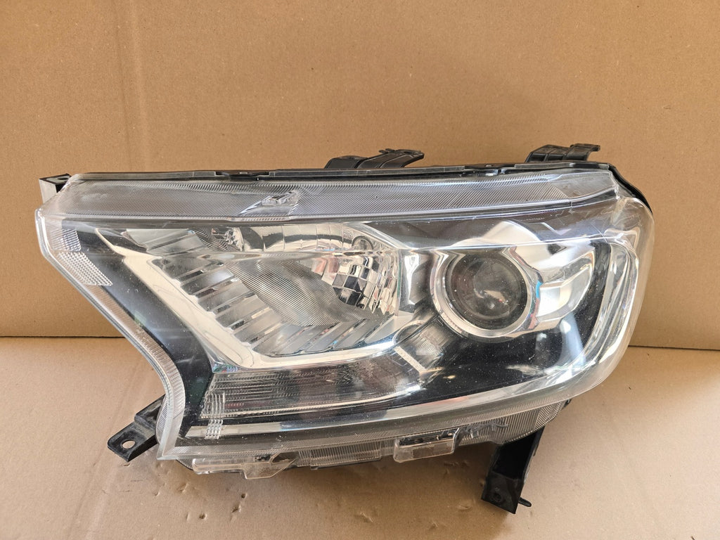 Frontscheinwerfer Ford Ranger Links Scheinwerfer Headlight