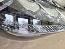 Laden Sie das Bild in den Galerie-Viewer, Frontscheinwerfer Toyota Corolla Rechts Scheinwerfer Headlight SCH8333299791qw