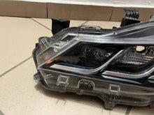 Laden Sie das Bild in den Galerie-Viewer, Frontscheinwerfer Toyota Corolla 81150-02T31 LED Links Scheinwerfer Headlight SCH7180877230yw