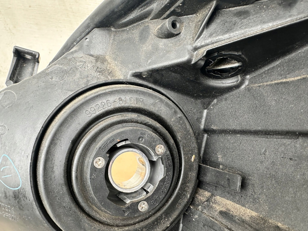 Frontscheinwerfer Toyota Prius Rechts Scheinwerfer Headlight SCH6455586745xq