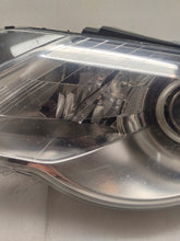 Load image into Gallery viewer, Frontscheinwerfer VW Passat Cc 3C8941751C Xenon Links Scheinwerfer Headlight SCH6522761178le