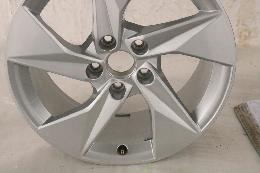 1x Alufelge 17 Zoll 8.0" 5x112 8Y0601025A Audi A3 Rim Wheel