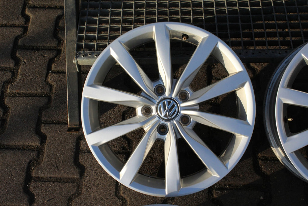 4x Alufelge 17 Zoll 6.0" 5x112 48ET Glanz Silber 5G0601025K VW T-Roc Rim Wheel FEL8036820488ka