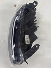 Laden Sie das Bild in den Galerie-Viewer, Frontscheinwerfer Dacia Duster 260106194R LED Rechts Scheinwerfer Headlight